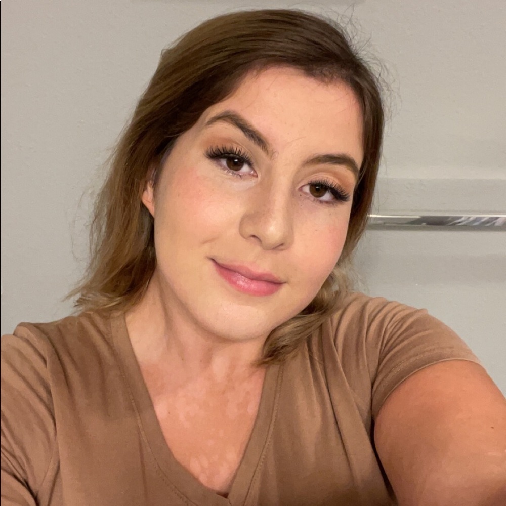 Meet your Posher, Violet